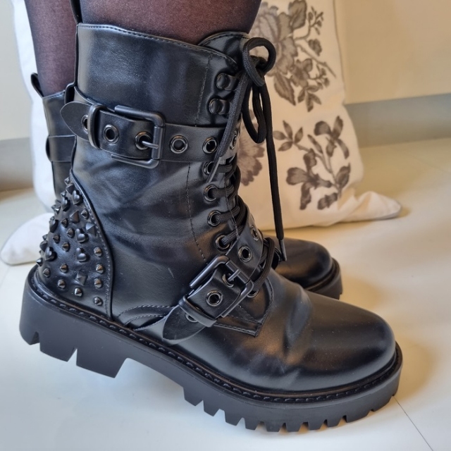 Best seller črni bulerji: 36 in 37