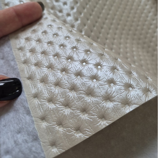 Umetno usnje, kos 110x64cm, bež