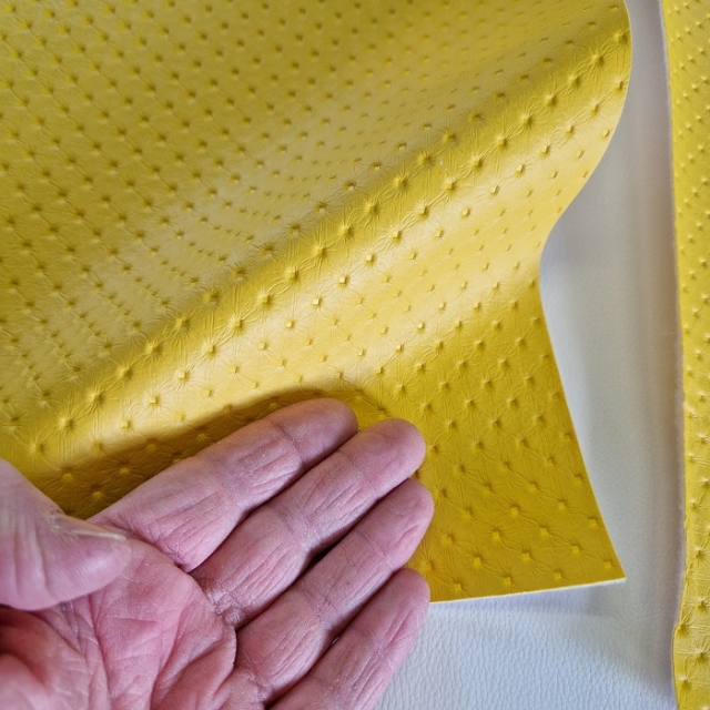 Umetno usnje, kos 80x50cm, rumena