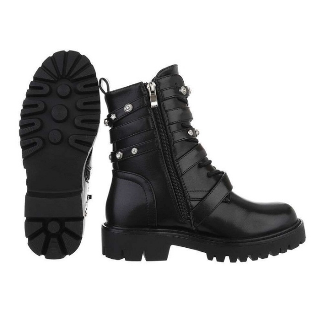 Črni bulerji z netki: 37