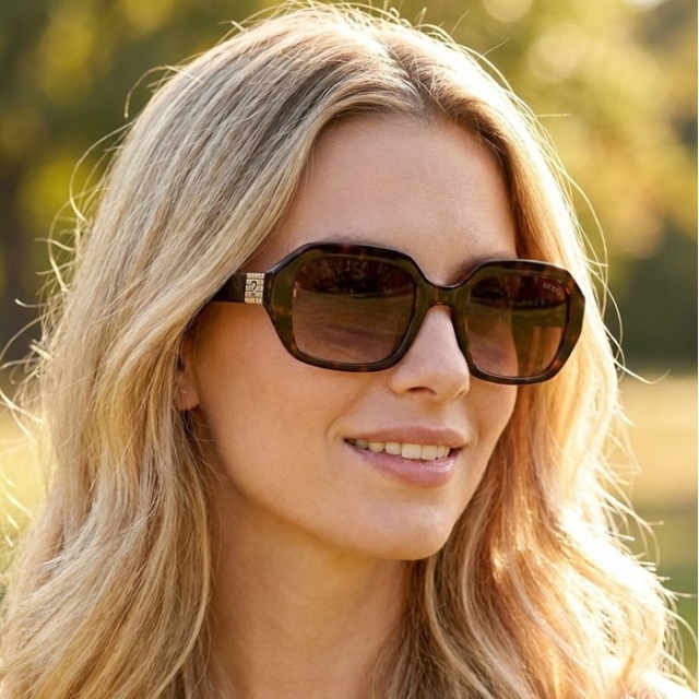 GUESS sončna očala GU8244 52F