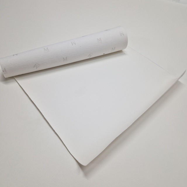 Umetno usnje, kos 80x42cm, bela