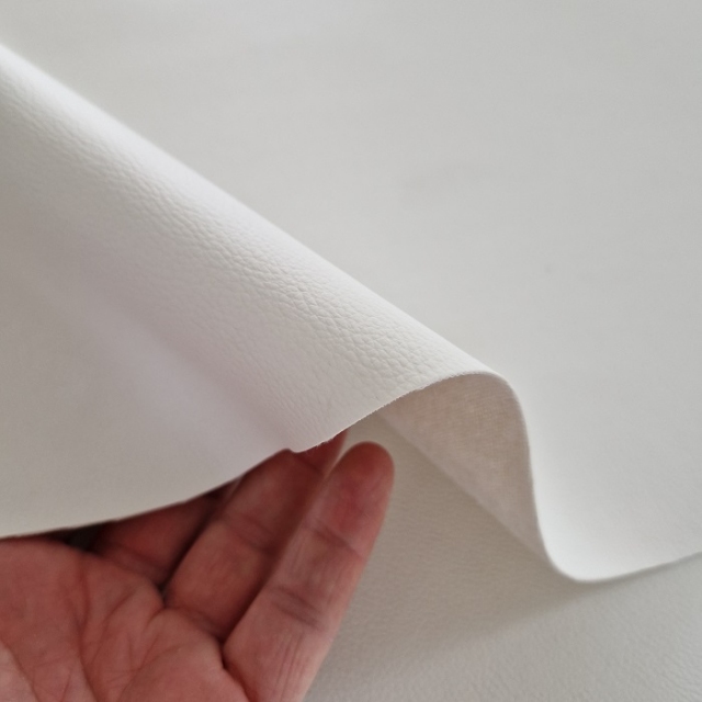 Umetno usnje, kos 135x44cm, bela