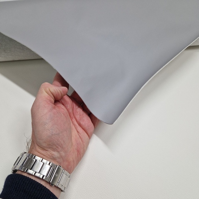 Umetno usnje, kos 155x60cm, siva