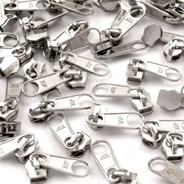 Zapiralec zadrge,ključek 5mm, nikelj