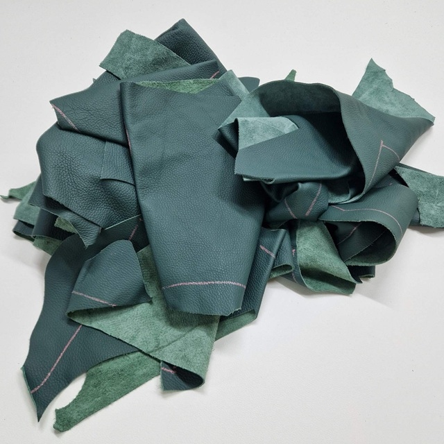 Ostanki naravnega usnja ZELENA paket 1 kg